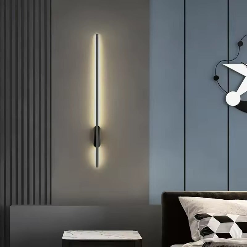 Lampada da Parete Zilzan – Metallo – Nero – Lunghezza Variabile – Design Moderno