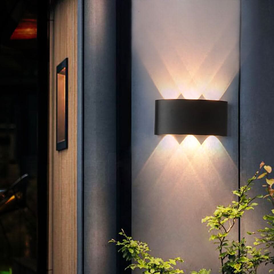 YARDGLOW – Illuminazione esterna elegante ed energeticamente efficiente