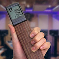Imparare a suonare la chitarra per principianti | Suonare la chitarra elettrica con il trainer portatile | ChordMeister