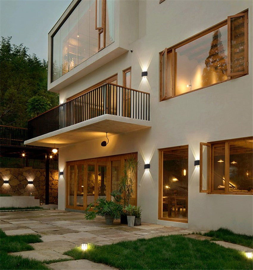 Applique LED - Moderna e Impermeabile - Interno ed Esterno