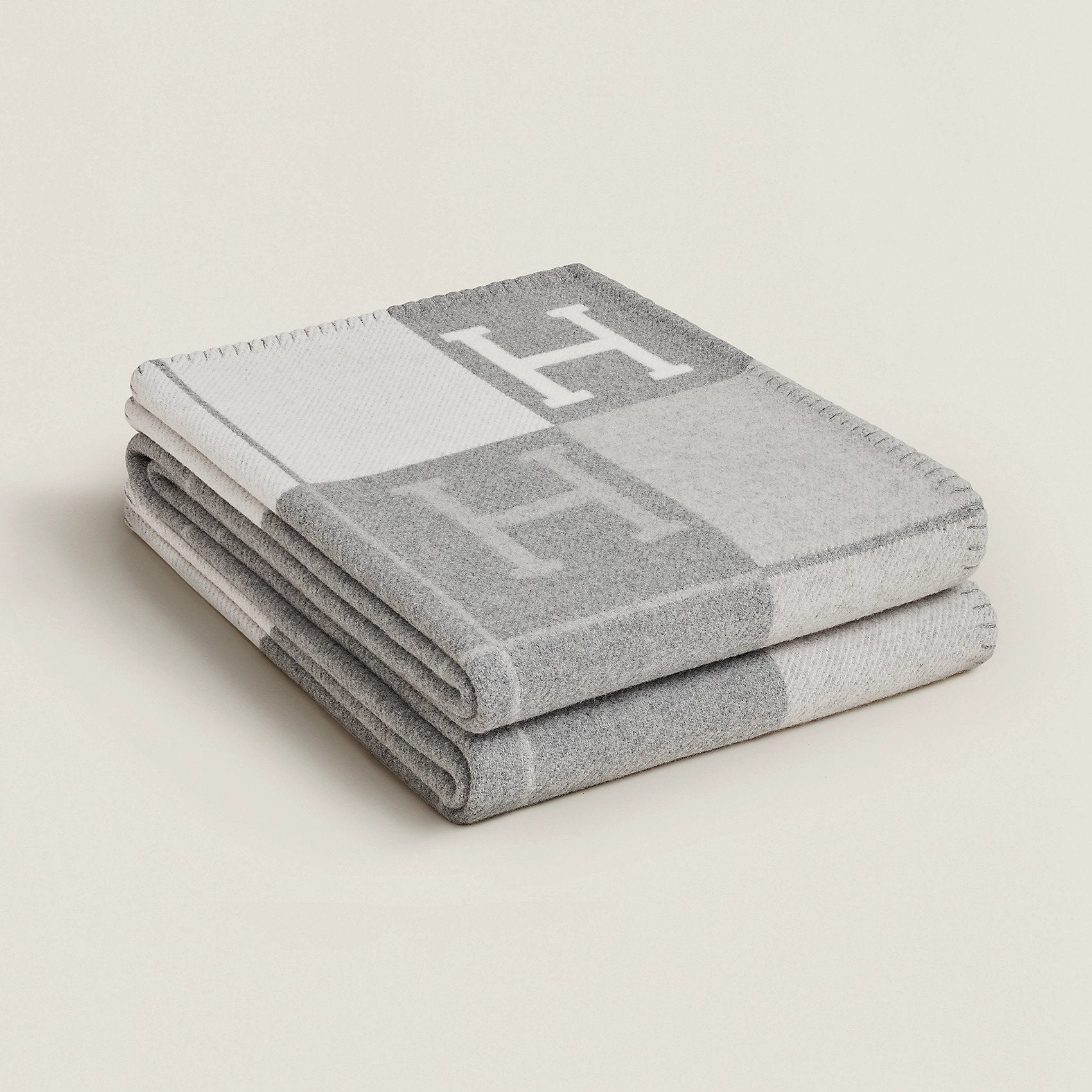 Coperta in Lana e Cashmere – Elegante Isabelle per la tua casa