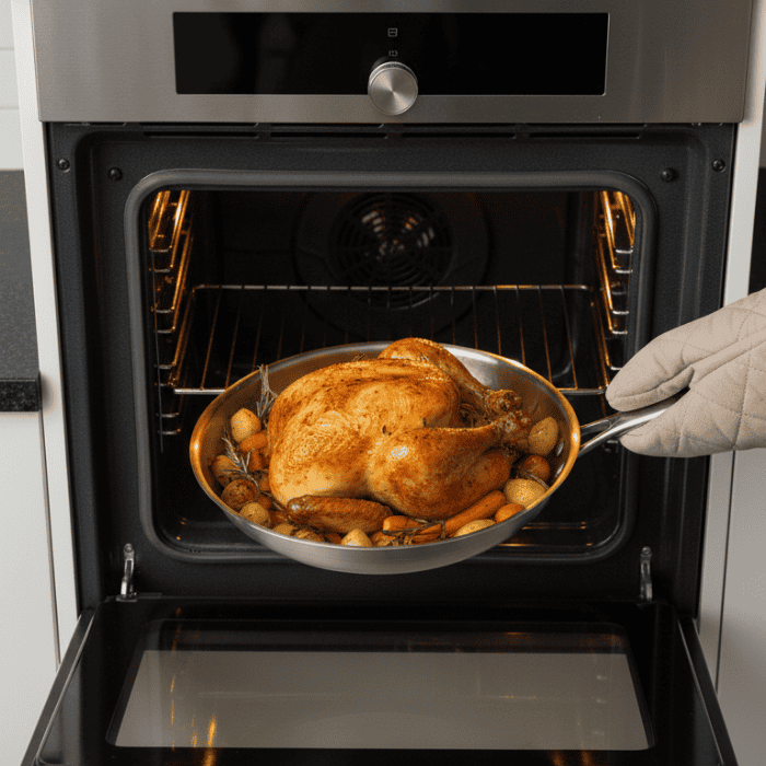 TITANFORGE Padella Premium 2.0 - Padella in Titanio Resistente ai Graffi Senza Rivestimento per Risultati di Cottura Perfetti