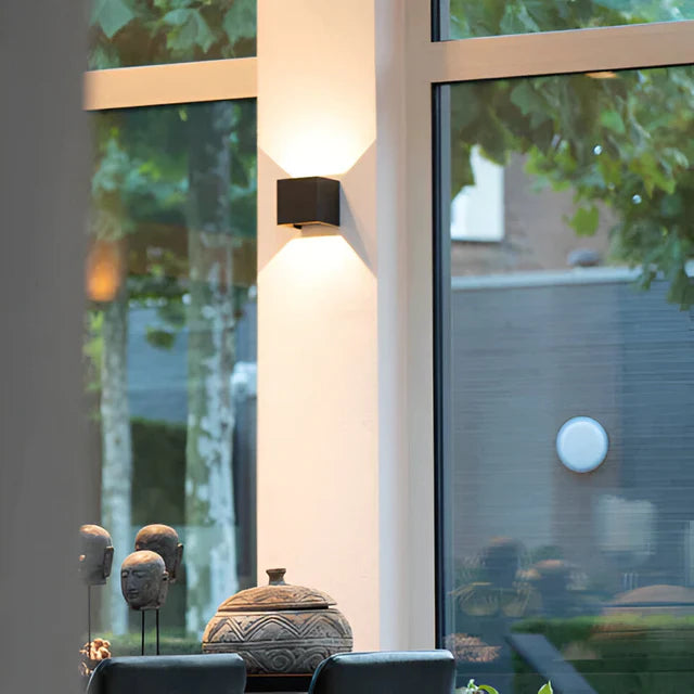Lampada da parete senza fili per interni ed esterni | Lampada a LED con batteria e sensore | GlowCube