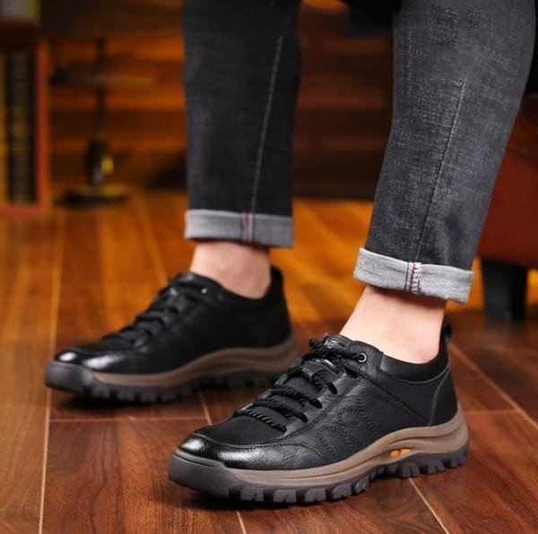 Scarpe casual cucite a mano per uomini in vera pelle