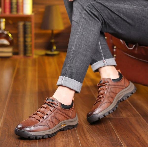 Scarpe casual cucite a mano per uomini in vera pelle