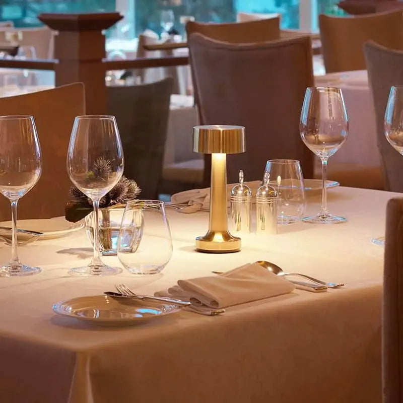 Elegante Lampada da Tavolo LED – Senza Fili, Dimmerabile e Ricaricabile