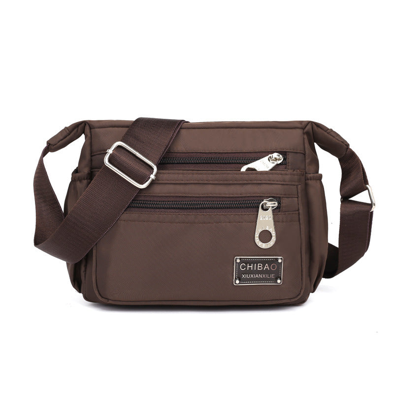 Borsa a tracolla versatile in tessuto nylon