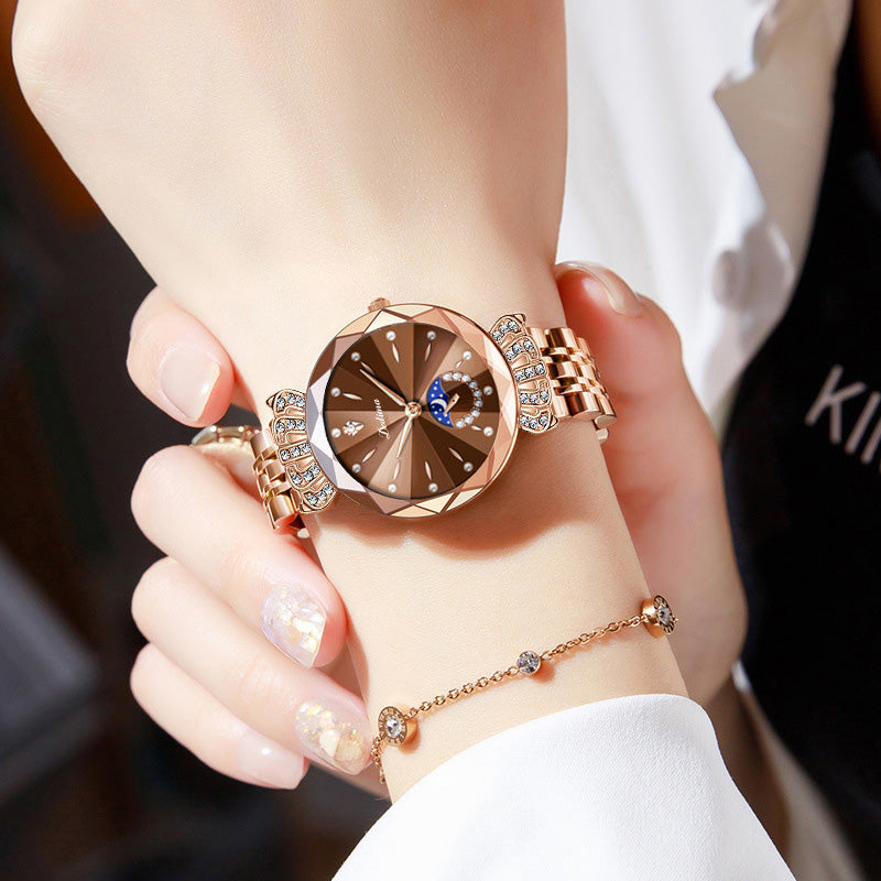 Orologio da Donna LuxeLuna con Diamanti a Forma di Luna | Design elegante con scintillanti accenti di diamanti