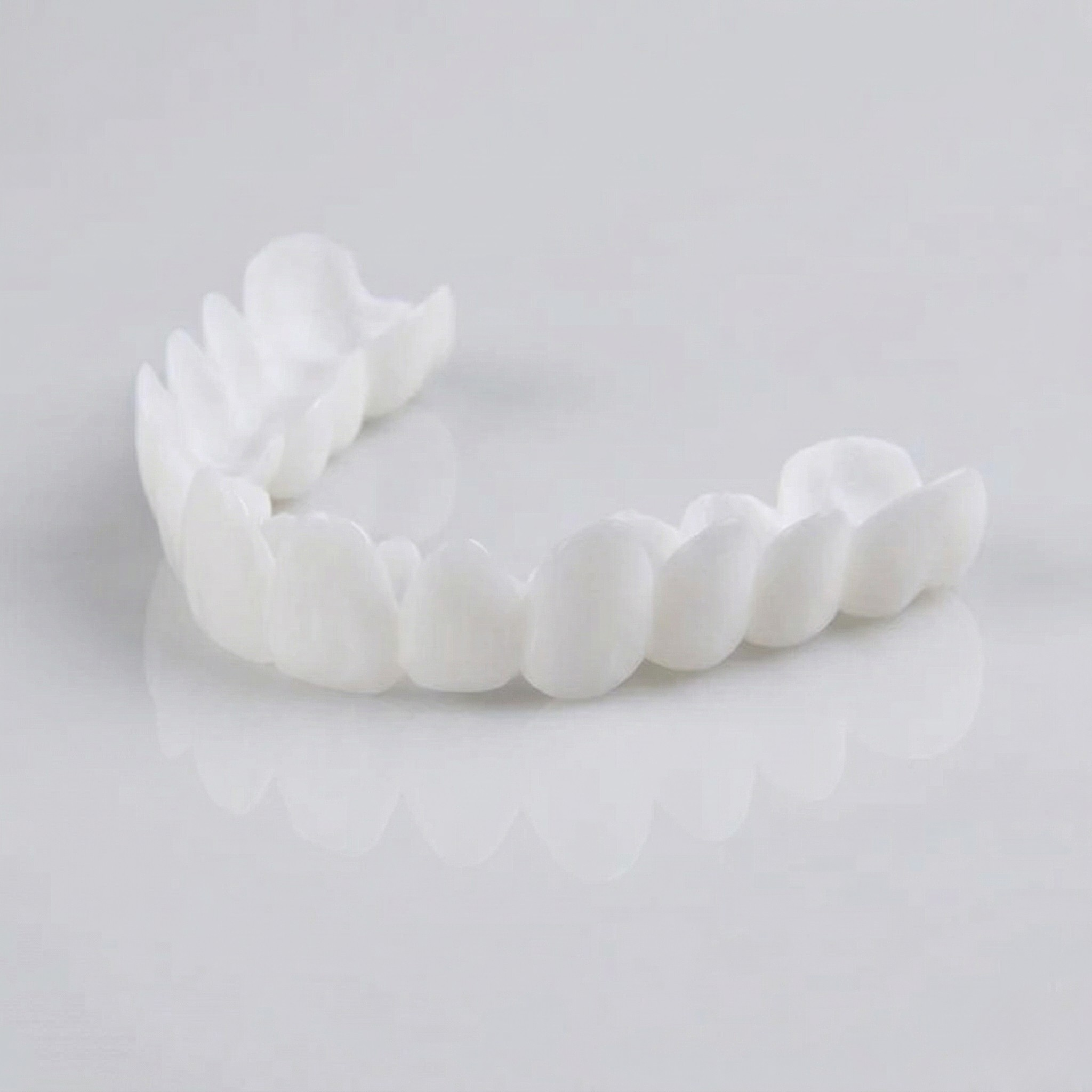 Faccette Dentali Istantanee per Arcata Superiore e Inferiore Sorriso Naturale