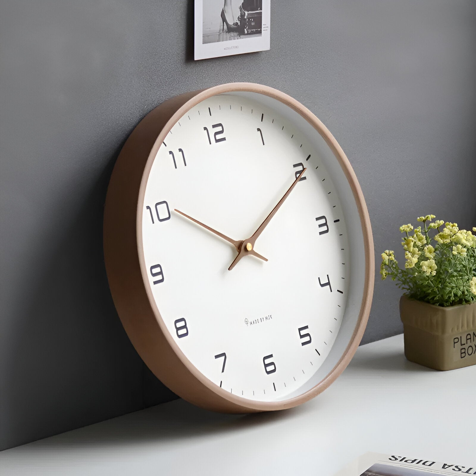 Orologio da parete in legno | Orologio moderno per soggiorno | Orologio da parete in design nordico | NordOrologio