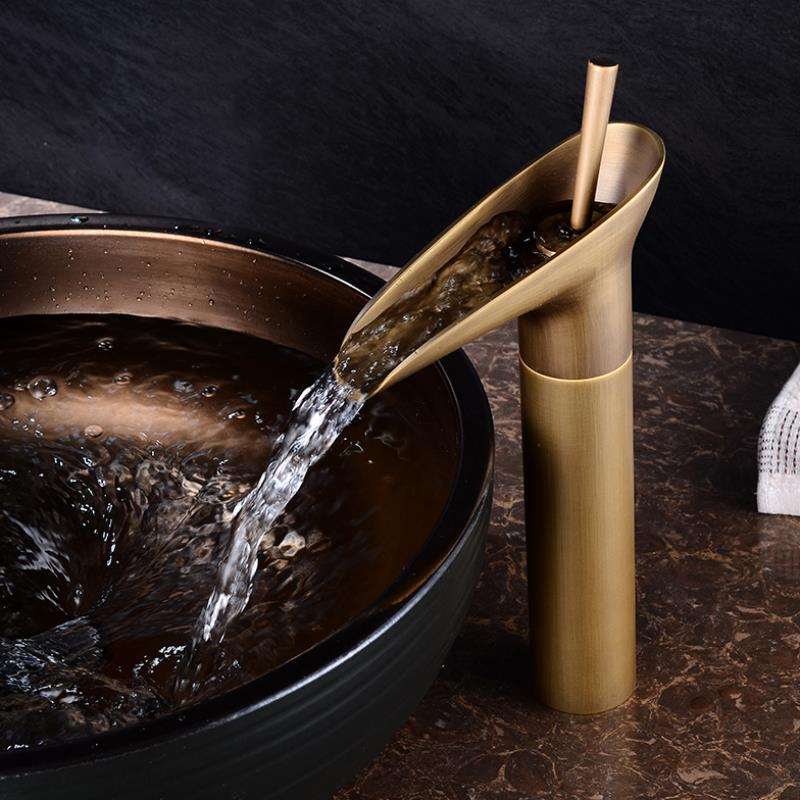 Rubinetto per Cucina e Bagno | Rubinetto a Cascata per Lavabo | Rubinetto Antico | Armaturix